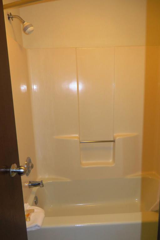Days Inn By Wyndham Plainfield Bagian luar foto